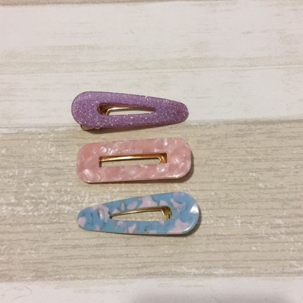 Zara 3 shiny pastel color big hairpins